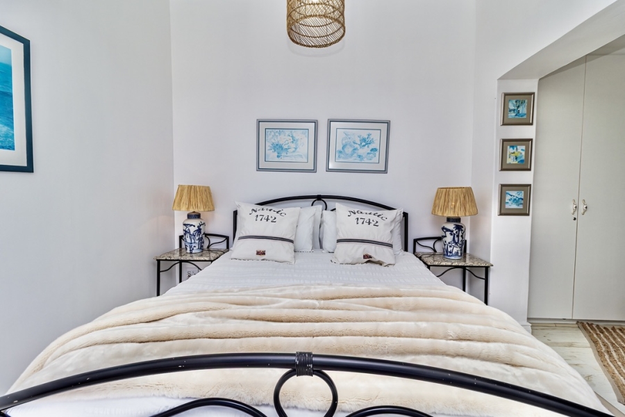 4 Bedroom Property for Sale in Grotto Bay Western Cape